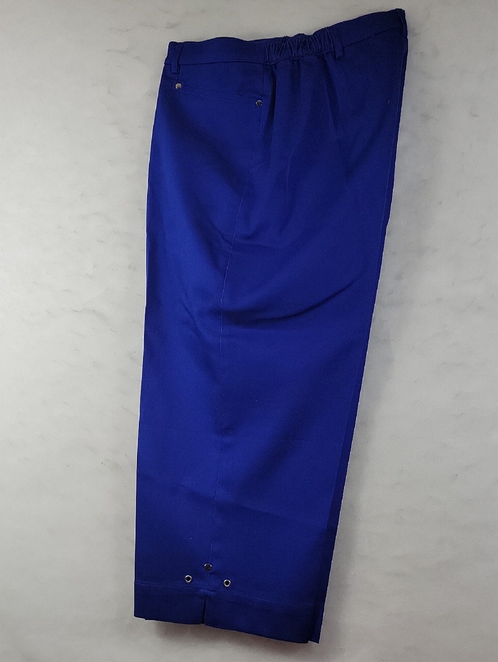 TanJay  Cobalt Blue Straight-Leg Capri Pants. Size 8